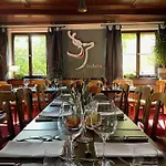 Der Hirsch & Frederix - Altstadthotel & Restaurant Hotel Gengenbach