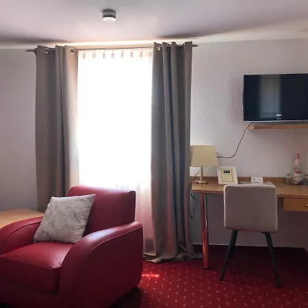 מלון Der Hirsch & Frederix - Altstadthotel & Restaurant