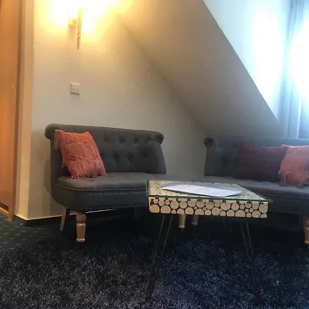 Der Hirsch & Frederix - Altstadthotel & Restaurant מלון