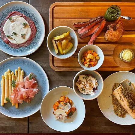 מלון Der Hirsch & Frederix - Altstadthotel & Restaurant 3*