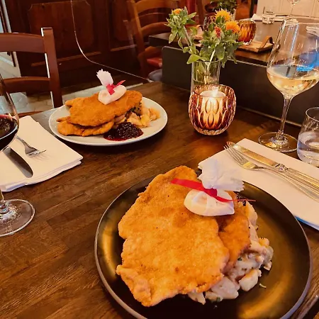 מלון Der Hirsch & Frederix - Altstadthotel & Restaurant