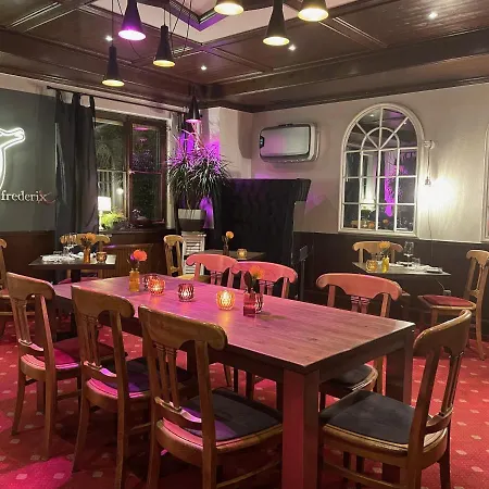 Der Hirsch & Frederix - Altstadthotel & Restaurant 3* גנגנבאך