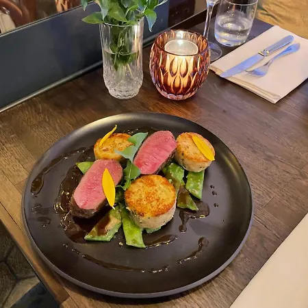 Der Hirsch & Frederix - Altstadthotel & Restaurant 3* גנגנבאך