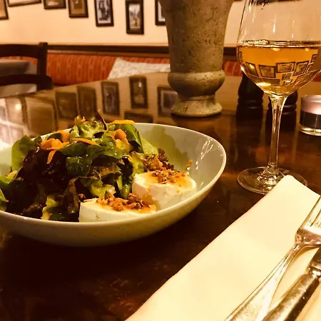 호텔 Der Hirsch & Frederix - Altstadthotel & Restaurant 3*