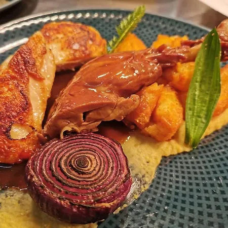 Der Hirsch & Frederix - Altstadthotel & Restaurant מלון