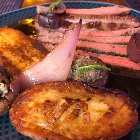 Der Hirsch & Frederix - Altstadthotel & Restaurant 3* גנגנבאך