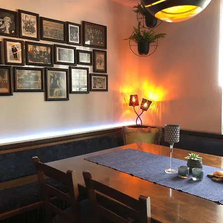 מלון Der Hirsch & Frederix - Altstadthotel & Restaurant