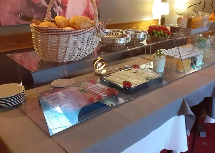 Der Hirsch & Frederix - Altstadthotel & Restaurant Szálloda