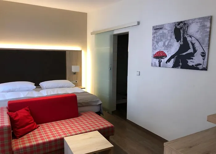 Szálloda Der Hirsch & Frederix - Altstadthotel & Restaurant