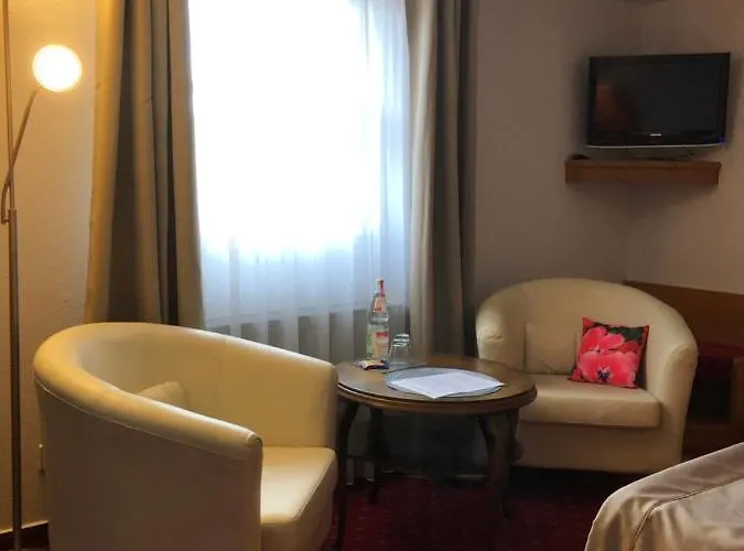 Der Hirsch & Frederix - Altstadthotel & Restaurant Szálloda 3*