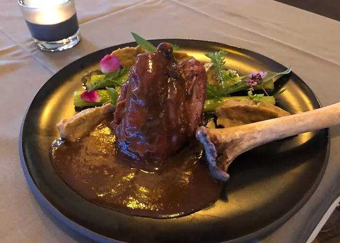 Der Hirsch & Frederix - Altstadthotel & Restaurant Szálloda