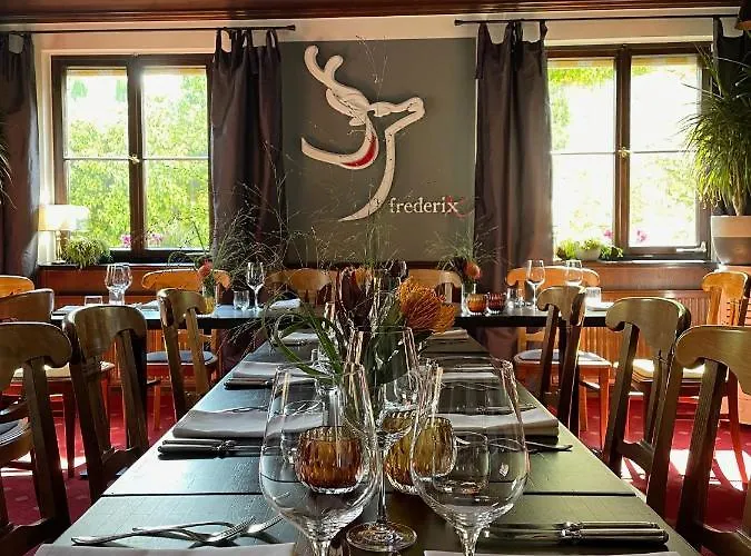 Der Hirsch & Frederix - Altstadthotel & Restaurant Hotel Gengenbach